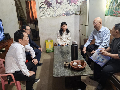 范利輝到掛鉤點揭西縣坪上鎮(zhèn)開展春節(jié)前慰問活動2.png